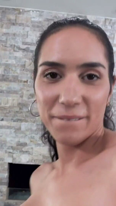 Mylf labs - chủ nhà may mắn nhận tiền thuê của anh ấy từ lớn assed milf | Đoạn video ngắn 3