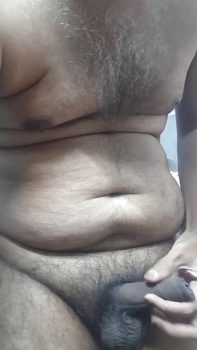 Memek berbulu dientot habis-habisan sama kontol besar sampai lubangnya menganga lebar...