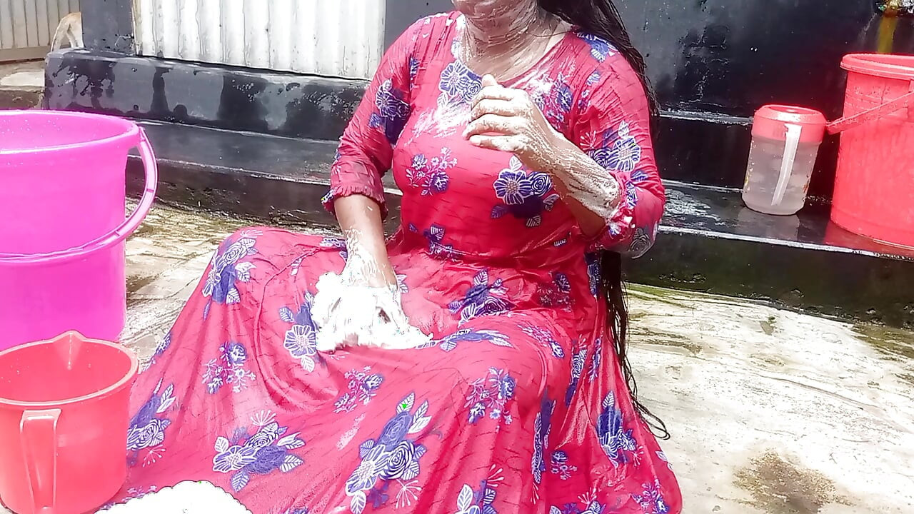 Amateur Desi Hot Step Mom Big Ass Big Nipple Outdoor Shower Exclusive Scene Captured By Her Step Son
