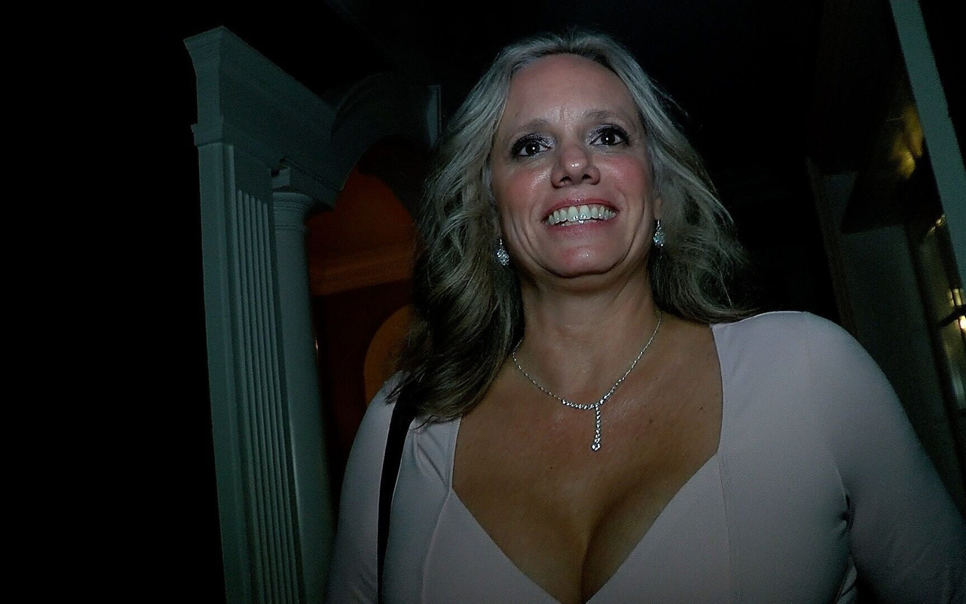 MILF en su cachonda prime