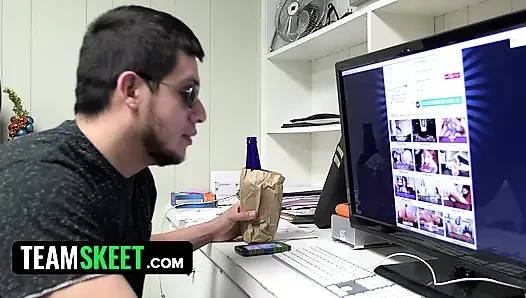 Innocent teen takes big hard cock into her ass to keep virginity