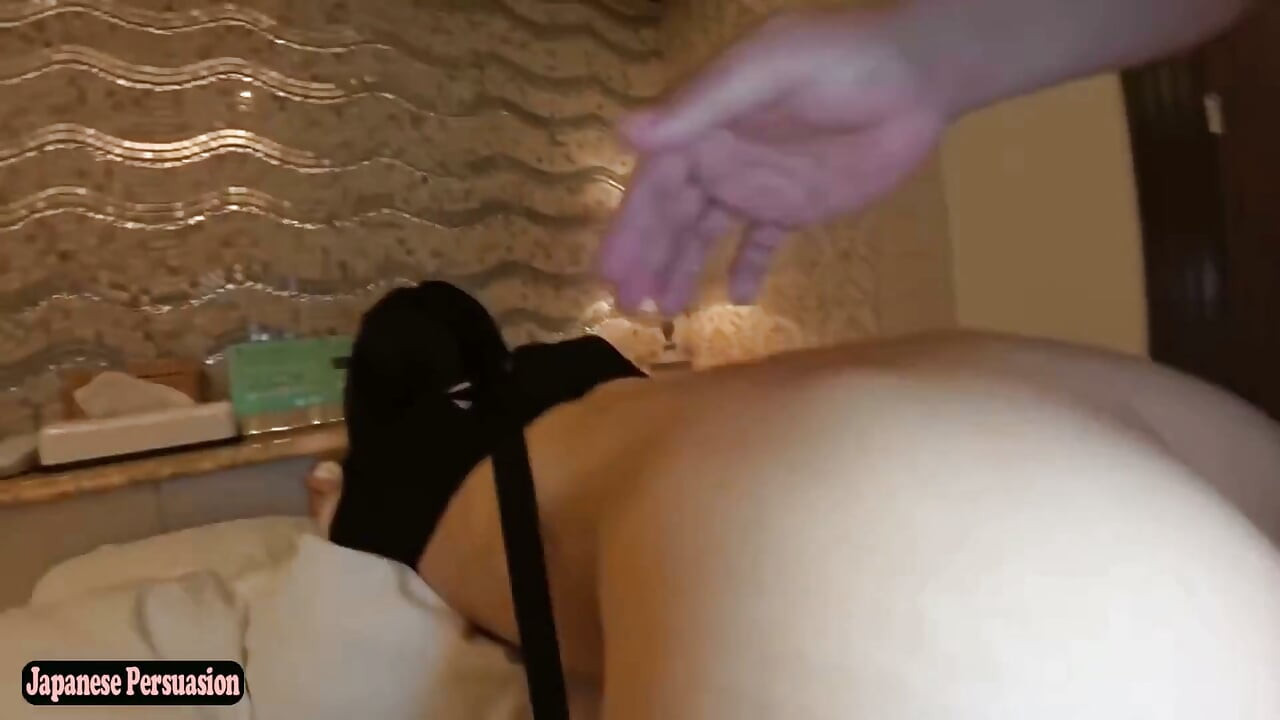 I Cup Gravure Beauty Awakens to Anal Pleasure. Her First Raw Double Penetration Ends in a Creampie.