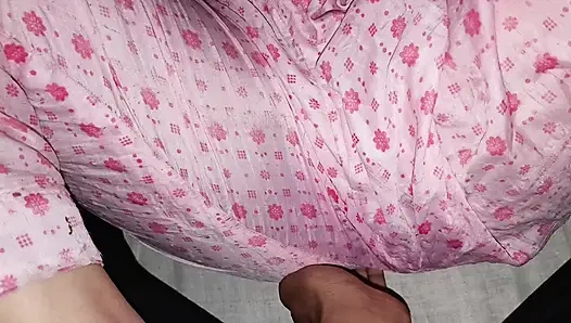 Mein älterer stiefbrud fickte meine 18 jahre alte neue jungfräuliche muschi.