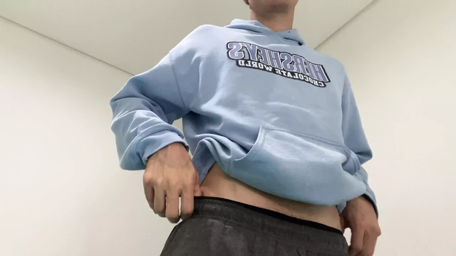 SHY TWINK DOING A SHOW AND SHOWING HIS ASS