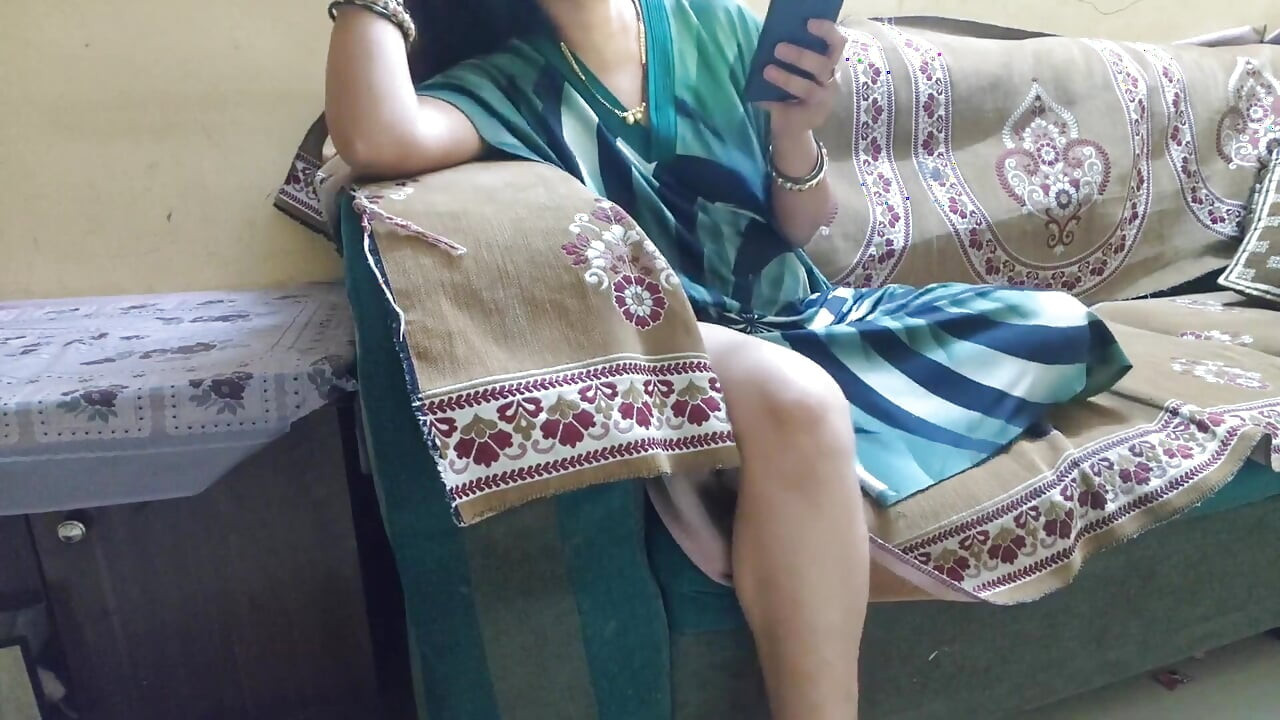 Calling Boyfriend After Saving Pussy Hair at Home for Sex