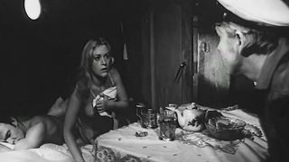 Valentina talyzina穿着ivanov kater (1972)