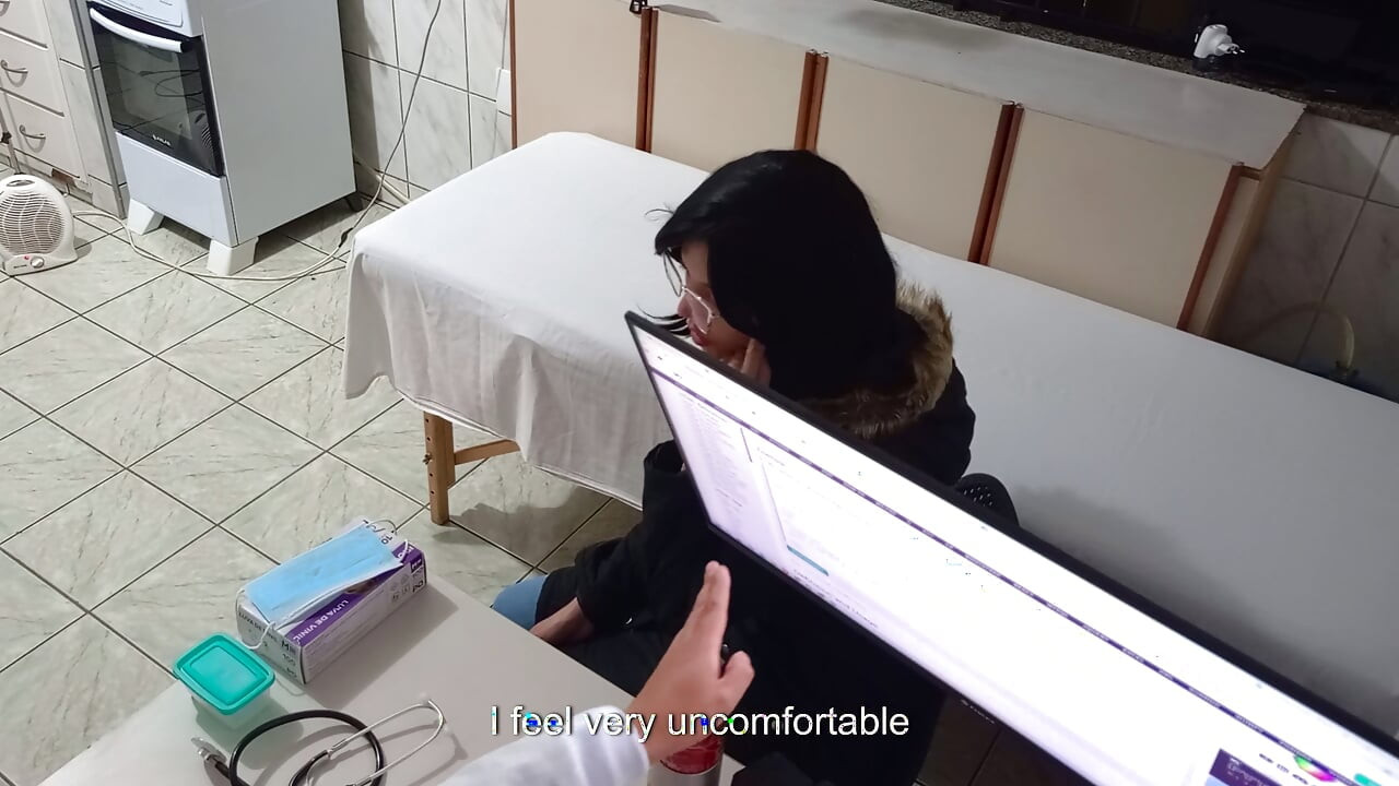 Patientin mit einem Arsch voller Sperma und einem Plug darin zurückgelassen.