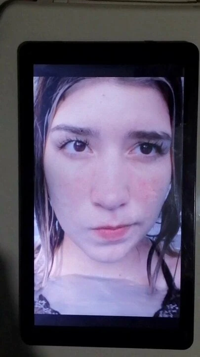 Naomi cum tribute request