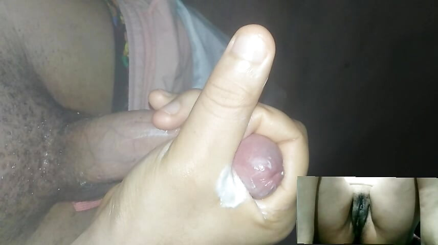 Masturbating for Boyfriend on a video call