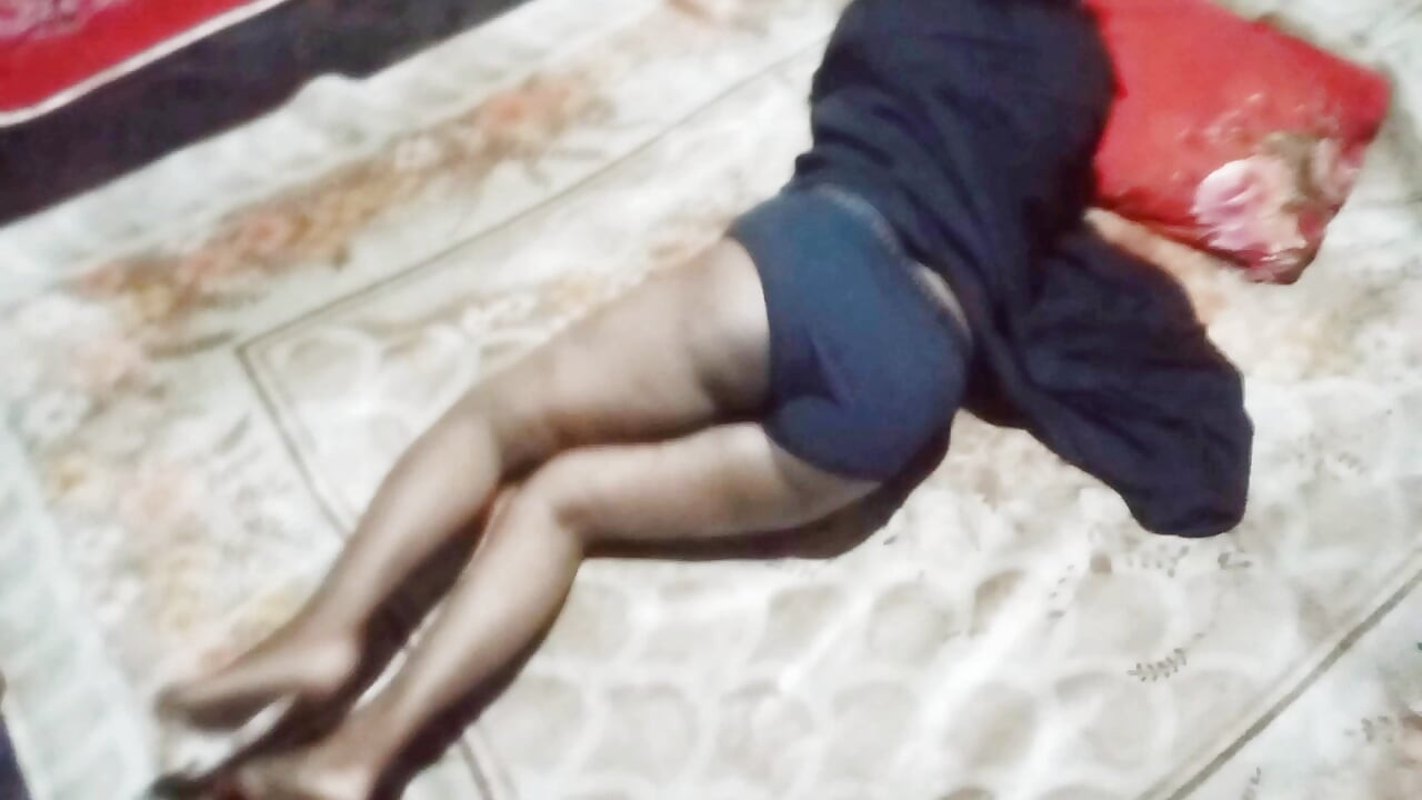 Muslim Desi Stepmom's Big Ass Fucked By Her Stepson in Bangla sex story
