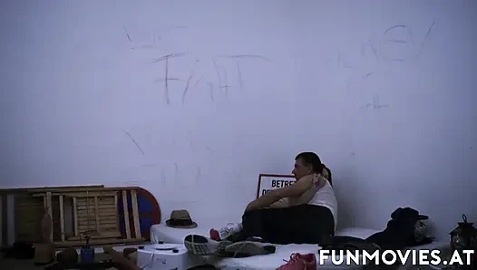 Versaute milf reitet schwanz