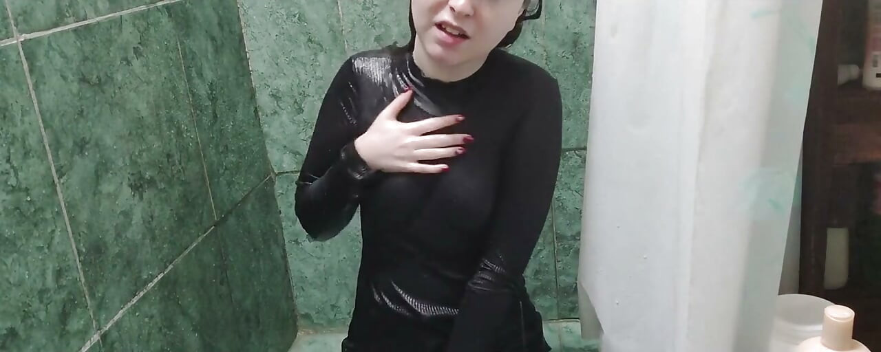 I forgot to take off my clothes and I washed my hair with my jeans and t-shirt on.