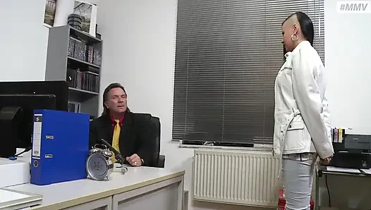 Seks behoerde 3: empat adegan sama 4 cewek hot