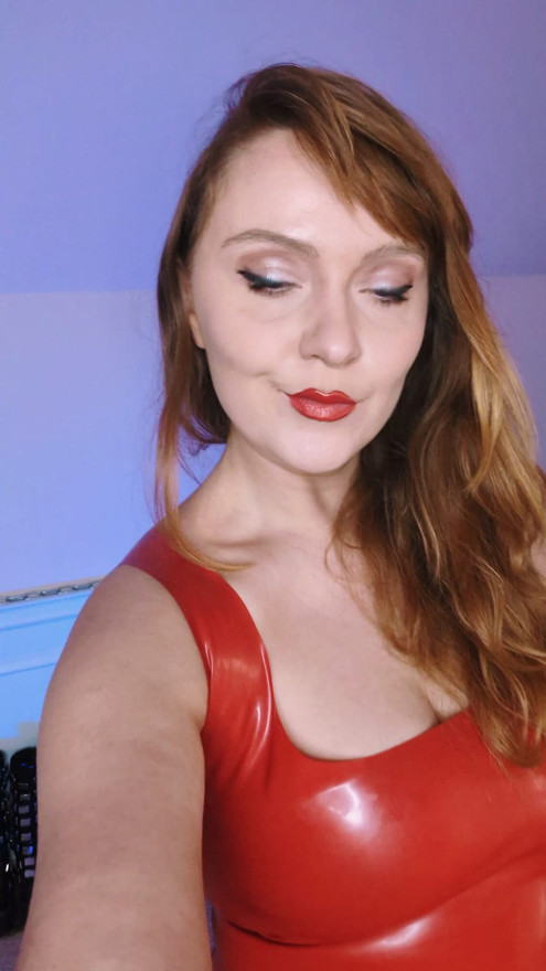 Would you ever date a girl like me?