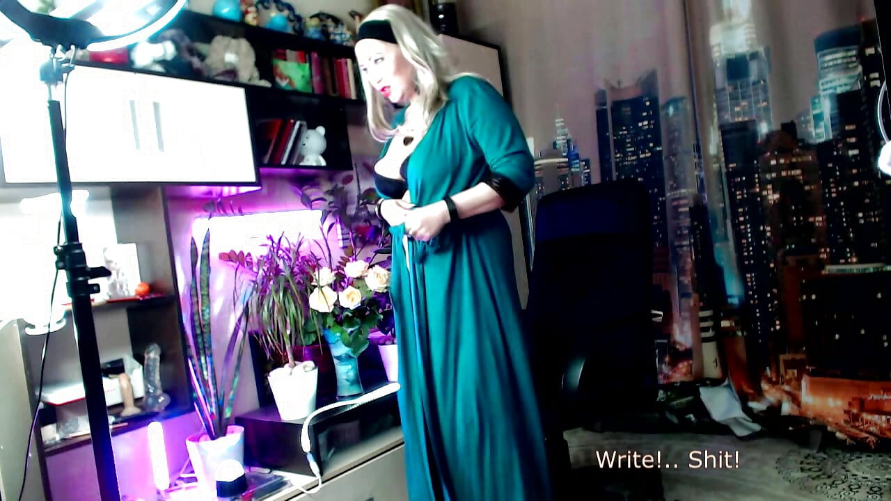 Prim-plan al unei vulve frumoase a unei fete adulte fermecătoare, sau filosofie cu o pizdă goală!