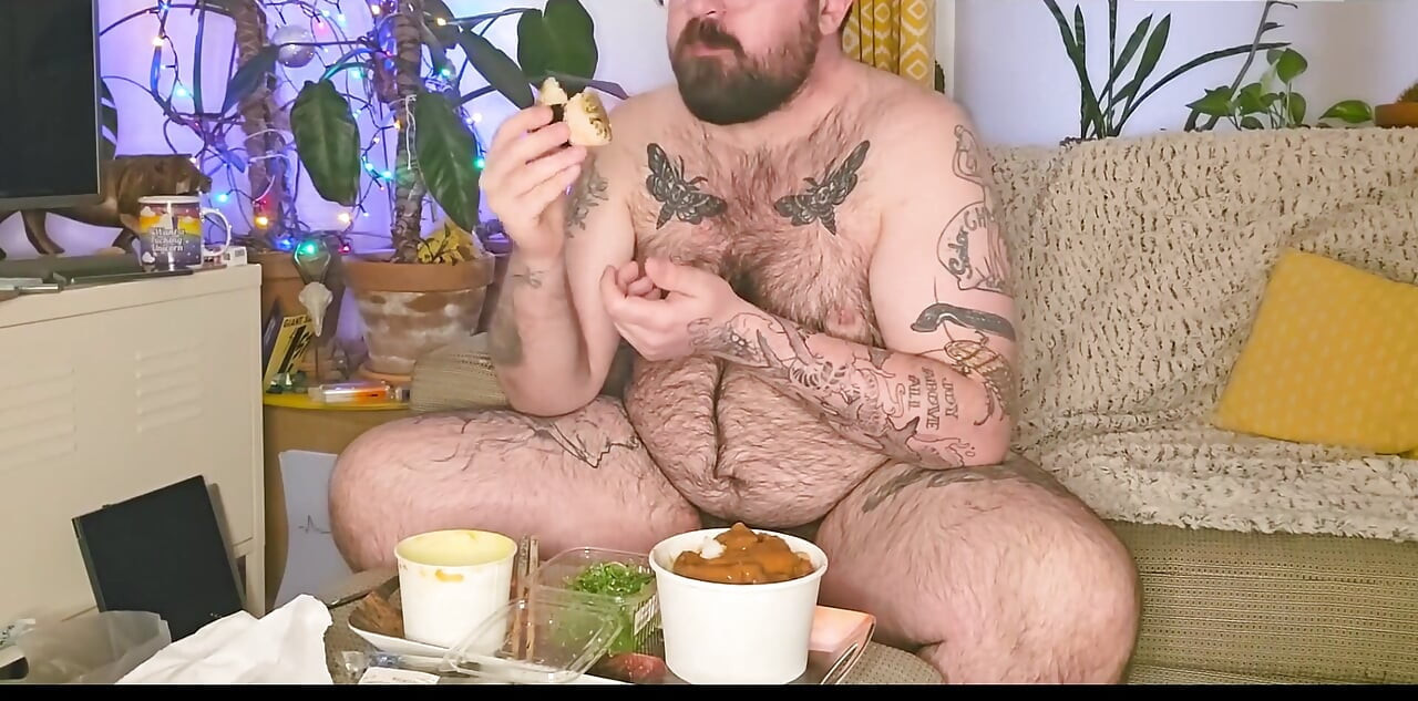 Stepdaddy Stuffs His Face with a Takeaway and Enjoys It so Much He Wanks with the Sauces!