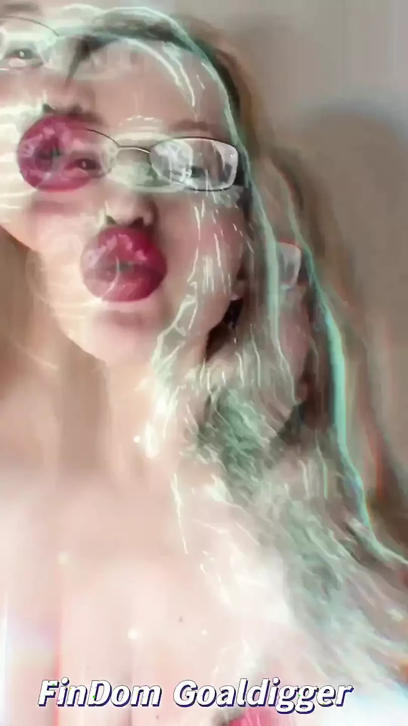 红色唇膏是美的象征