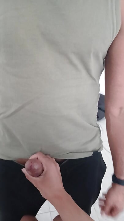 Šel jsem doručovat a ona platila sexem.