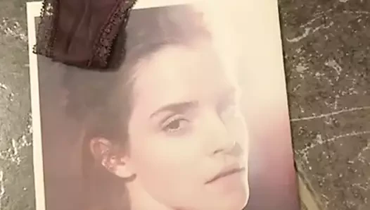 Emma Watson bespritzt