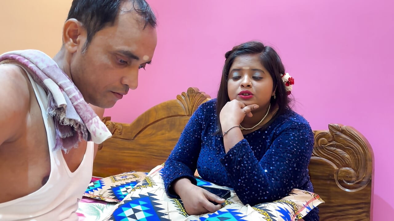 Big boobs ne sex ka chahida kaliya apna pussy ros nikalna kilya apne servant ka penis liya apne mu me