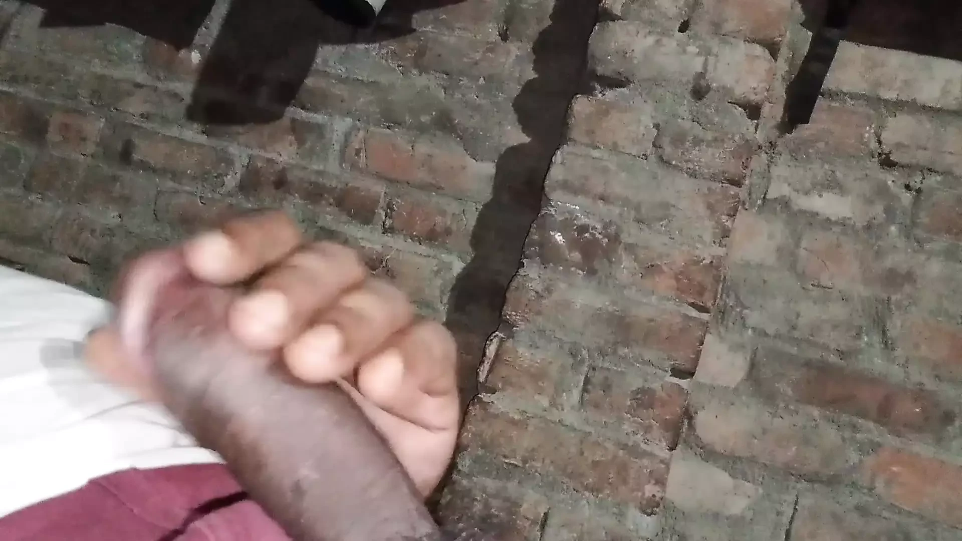 lund ko chusna shuru kar diya pani nikal gaya hai pelam pel diya