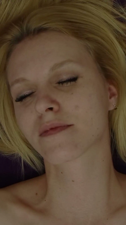 Czech orgasm 91: big lips, big clit – she’s eager for all the action