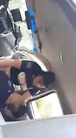 policia flagrada fudendo na viatura