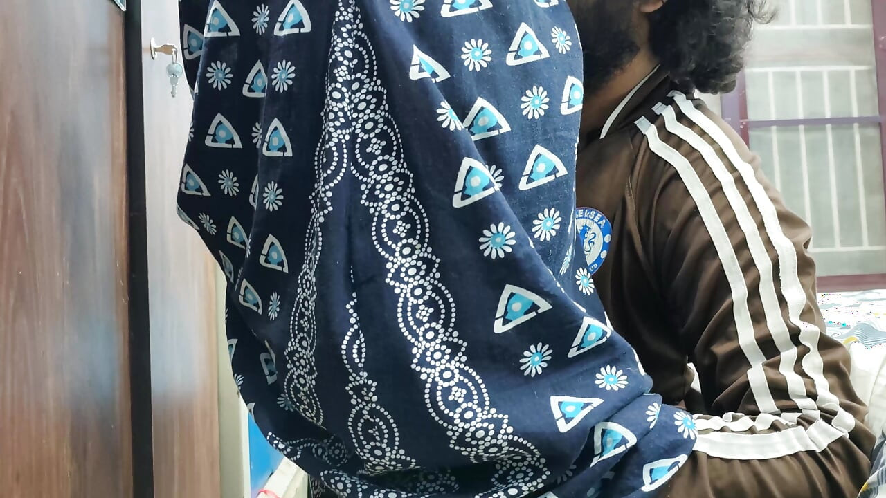 밤에 핫한 넥 키스와 후장 키스 로맨스