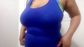 These curves bounce like jelly for you babe-Come play with this ebony milf