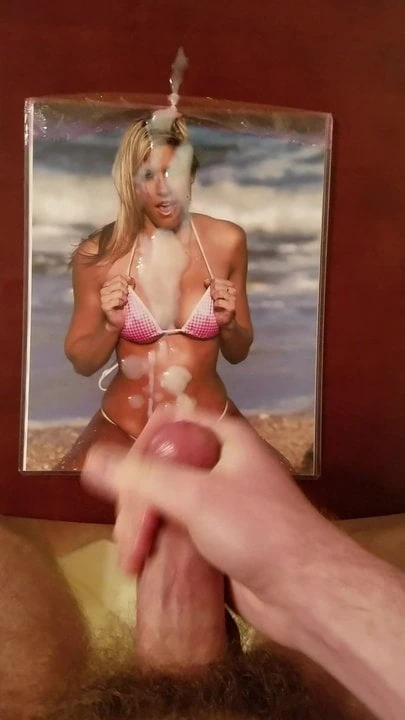 WWE Kelly Kelly cumtribute