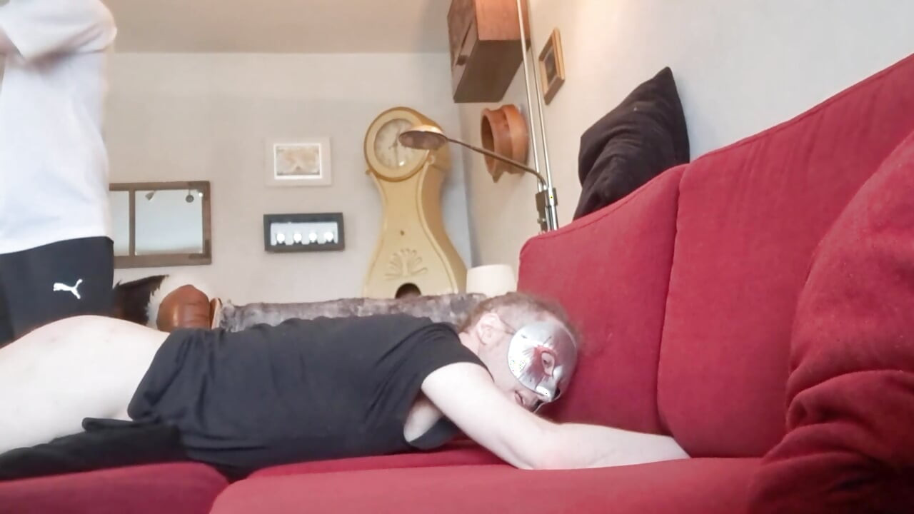 Amateurboy is punished on hands feet and ass