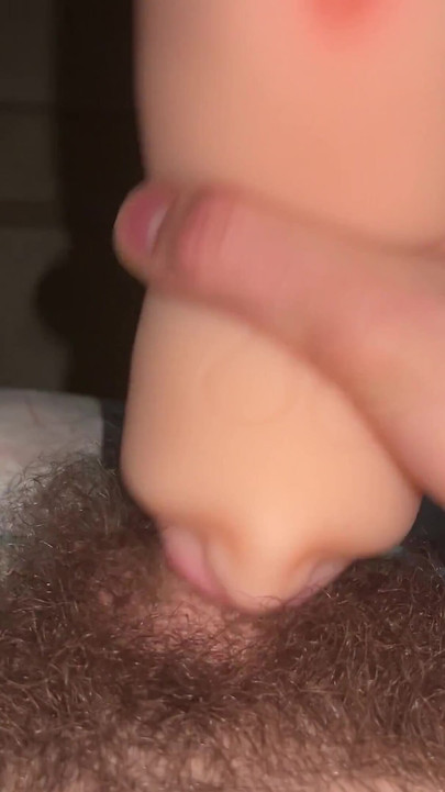 Тестирование новой секс-игрушки 3-в-1 и кончает внутрь | Клип 1