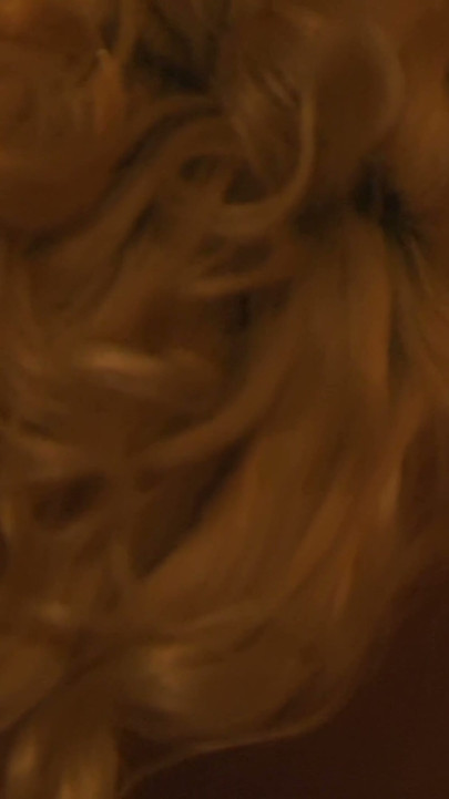 Vintage Lesbian Seduction - Κυματιστή Ξανθιά και Ομορφιά με Σκούρα Μαλλιά Κάνουν Έρωτα στον Καναπέ