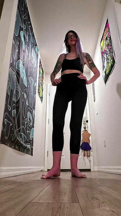 6'7 Stepmommy Owns Her Pathetic Short Loser - Giantess POV Humiliation Lift and Carry