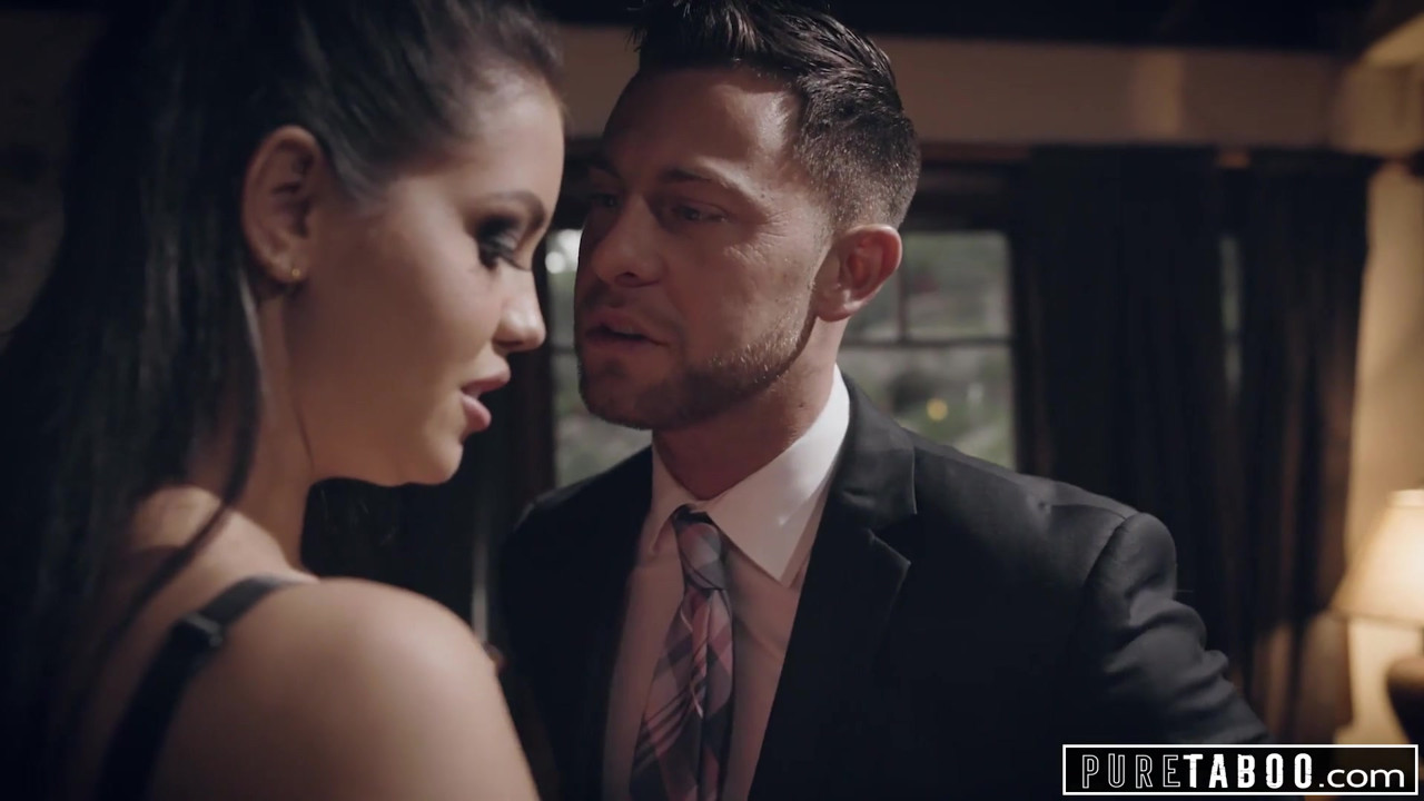 純粋なタブー痴女がビジネスマンに屈辱-公共ファック