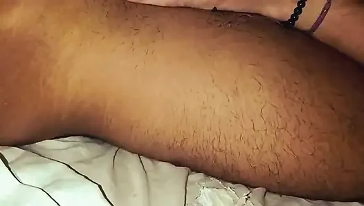 Kız arkadaşım eve geldiğimde bana sakso çekiyor!!