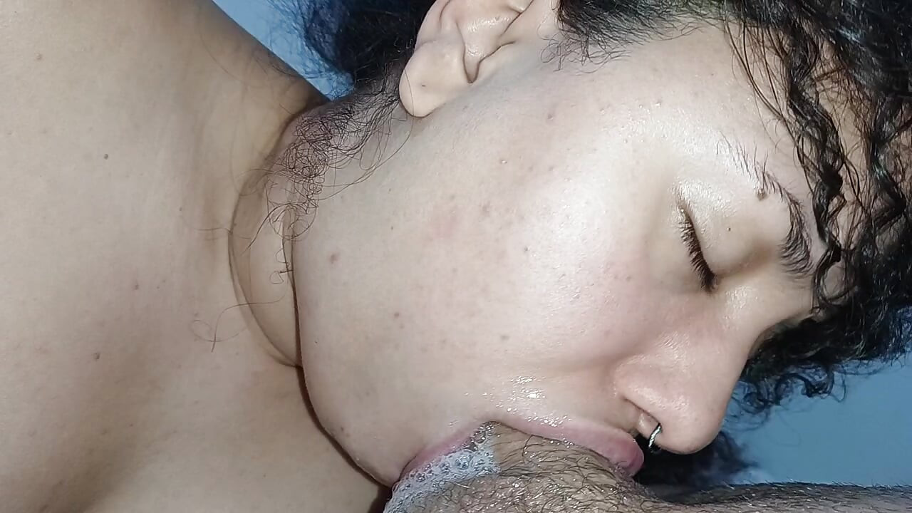 POMPINO ESTREMAMENTE SPALMATO, PIENO DI BRUFOLI E ECCITAZIONE