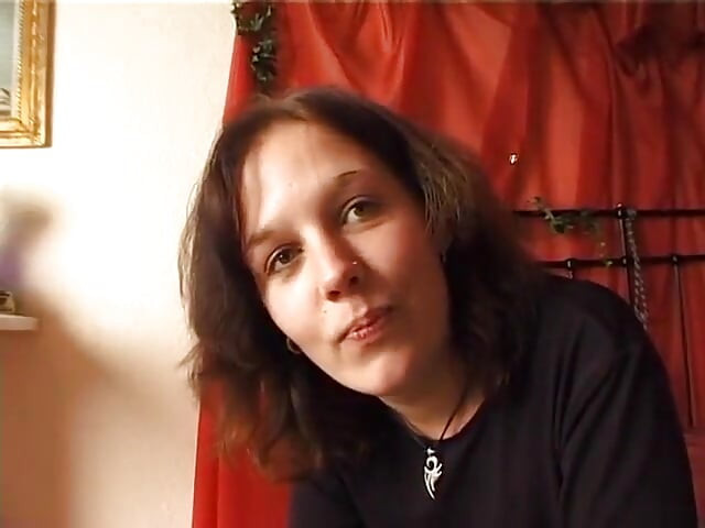 初めてのオーディションに臨むミカエラ