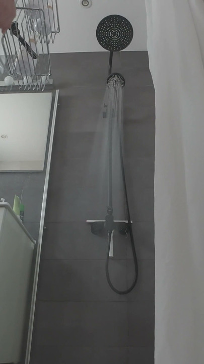 Tight Hairy Pussy Pissing in the Shower