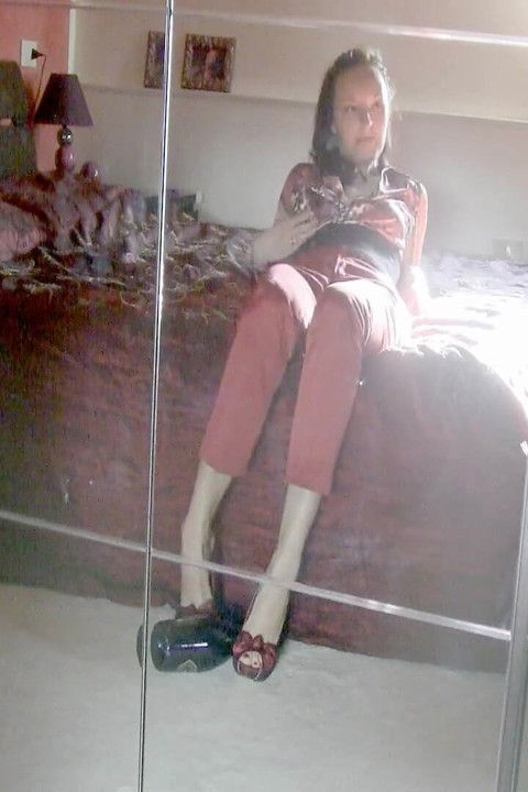 Barefoot Footjob to a Freezing Bottle