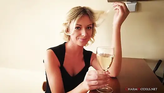 Seksi iç çamaşırlı zarif süper hatun Tiffany