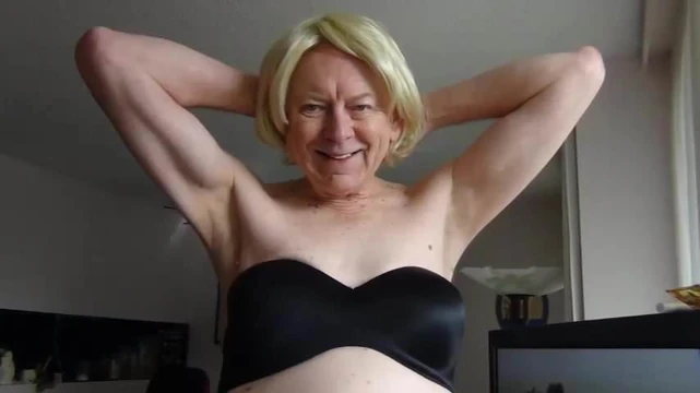 Naughty Gigi feels like a woman music video