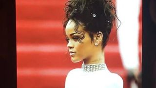 Sperma-Tribute für Rihanna 3