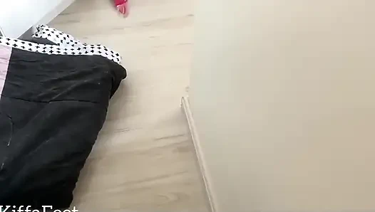 Goddess Kiffa's Perfect Feet Exibicionism and Foot Ignored