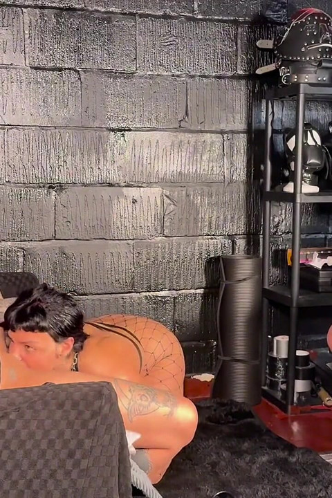 Guy Getting Cucked by Two Hot Lesbians