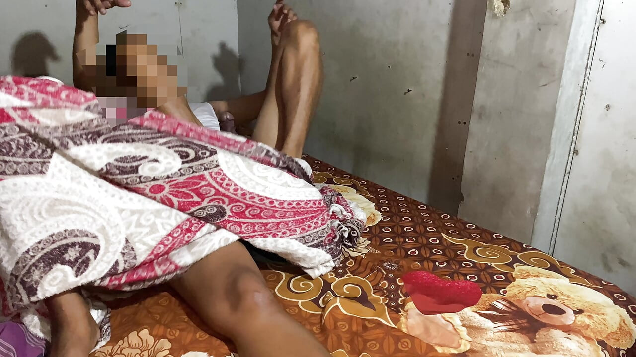El pene de una mujer está hecho de querer mantener su boca cerrada.