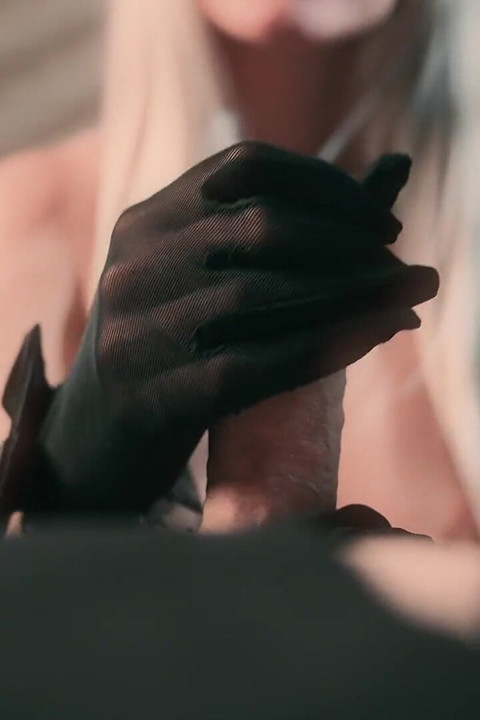 أعطاني هذه القفازات وتغيرت الليل تماما ، قفازات النايلون POV متفوقا على Handjob
