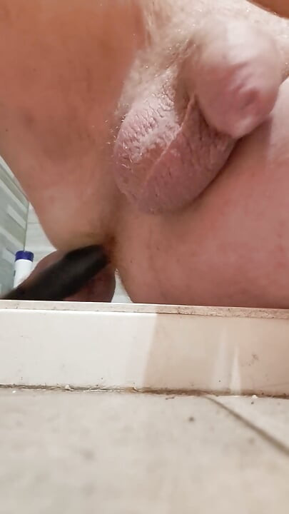 I Play with My Magic Wand Before Going to the Shower and I Cum