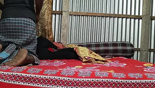 Ngentot tante seksi dengan video seksi sendirian pertama kali