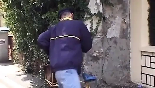 Миниатюрную рыжую из Франции двойным проникновением